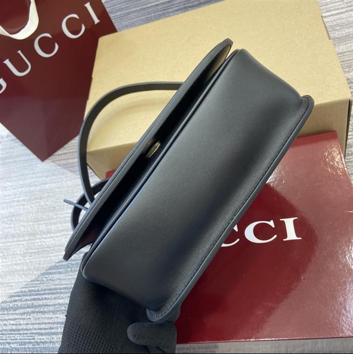 2025210C815700N203030630