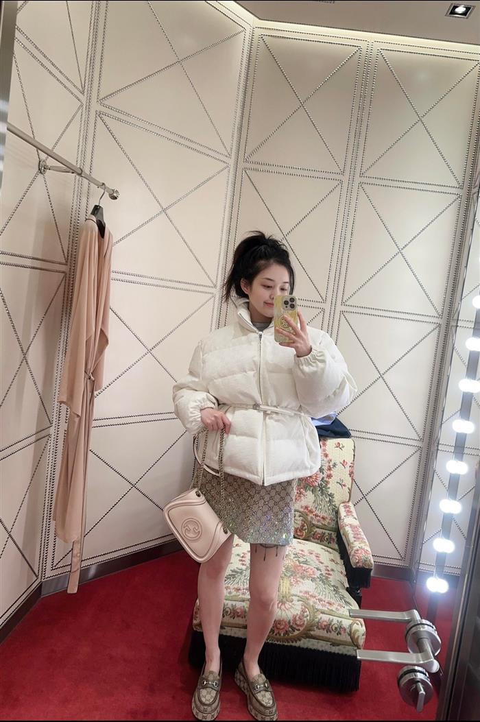 2025210C815711N202131877