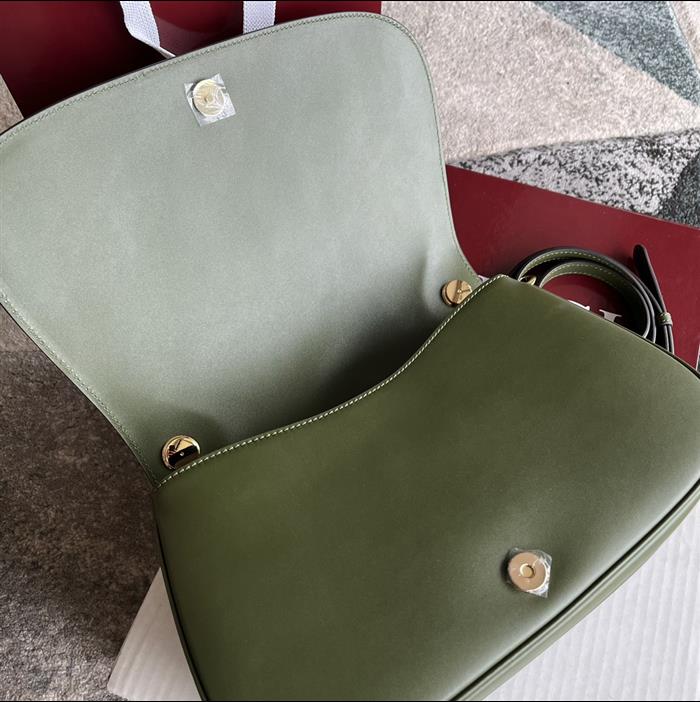 2025210C815719N202142367