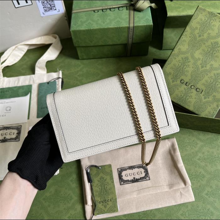 2025210C696817N202044236