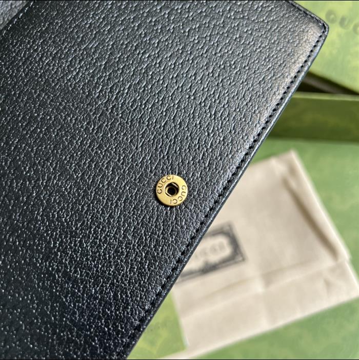 2025210C696817N202044726