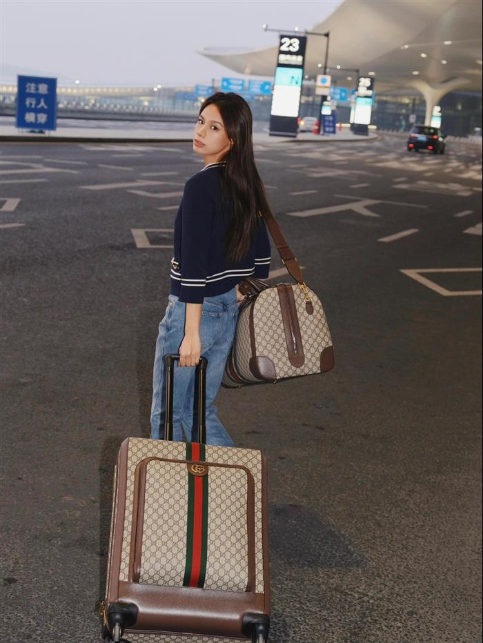 2025210C724612N201829766