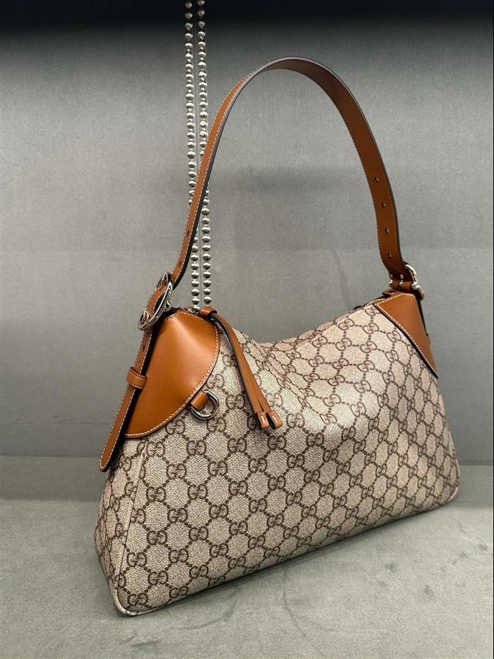 2025210C815217N202226600