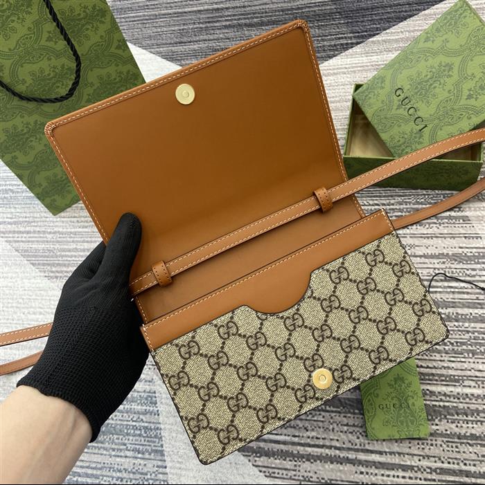 2025210C820688N202229903