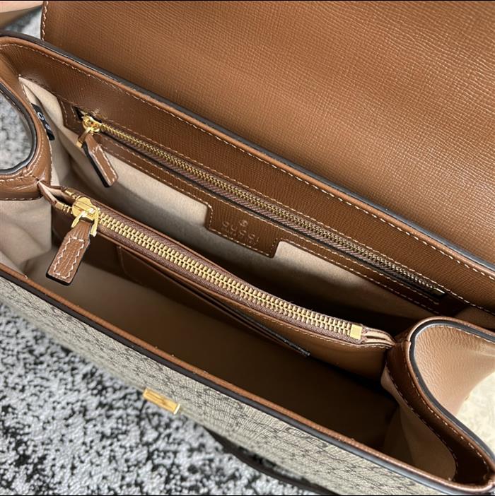 2025210C702049N201954956