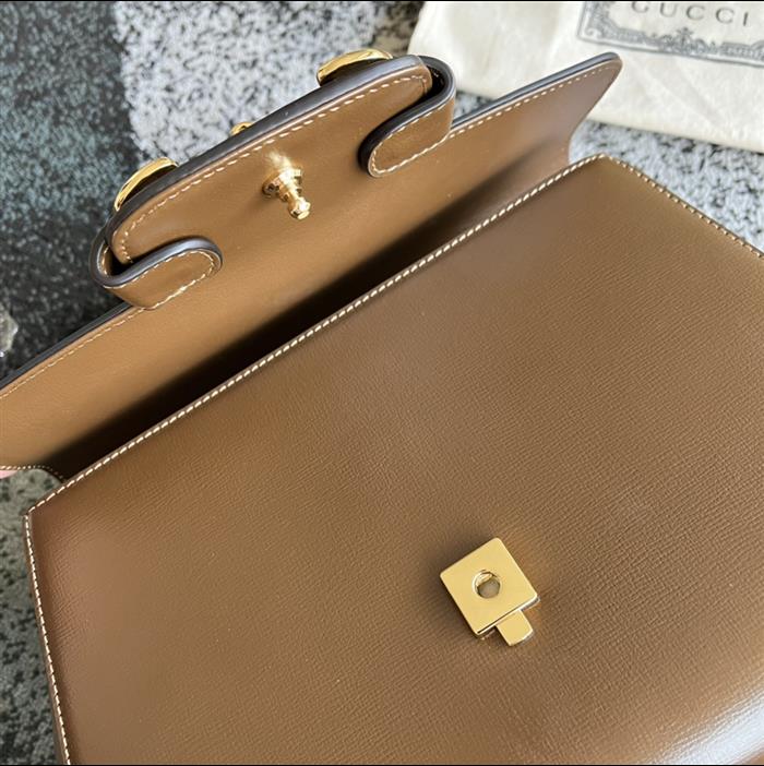 2025210C702049N201955208