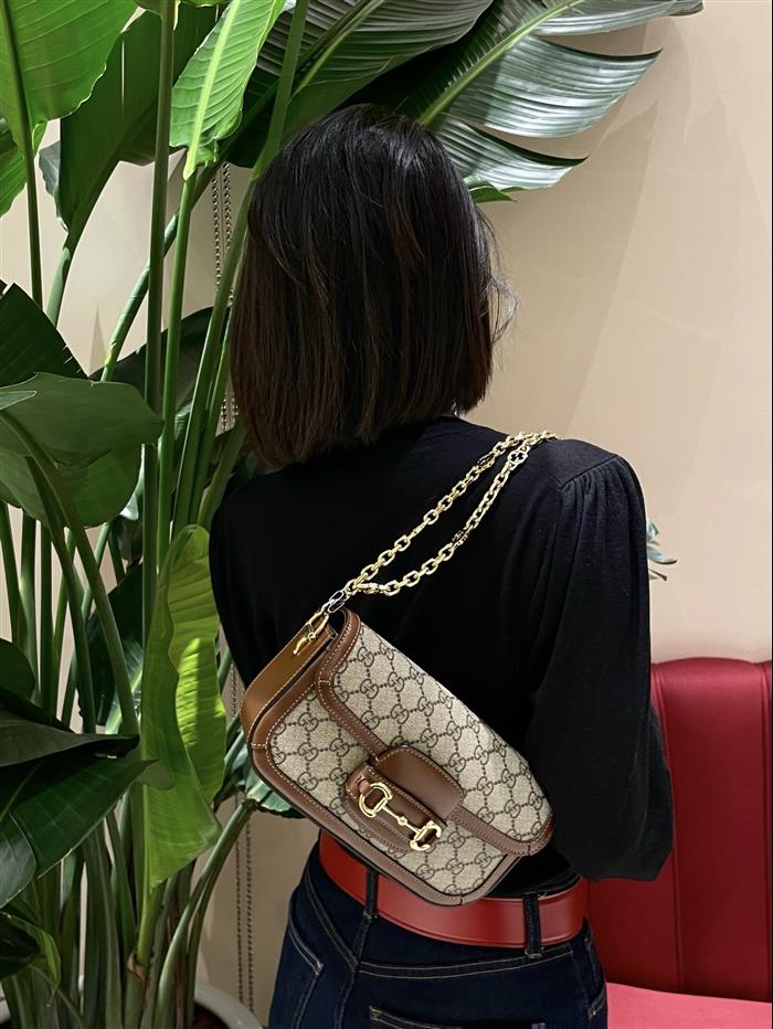 2025210C735178N201957946