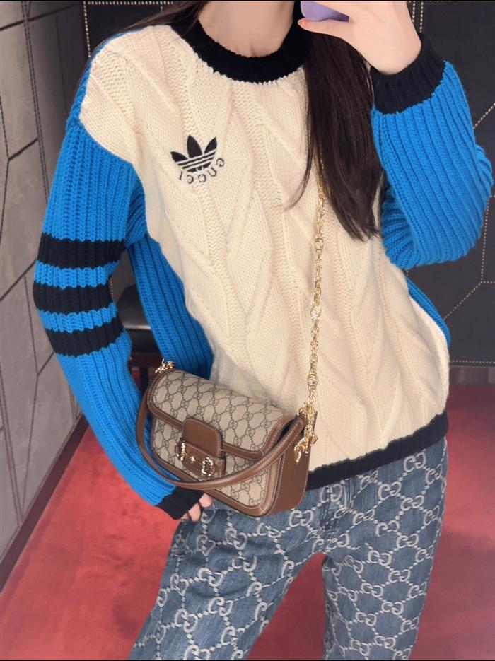 2025210C735178N201958136