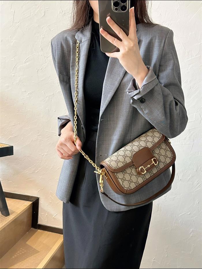 2025210C735178N201958198