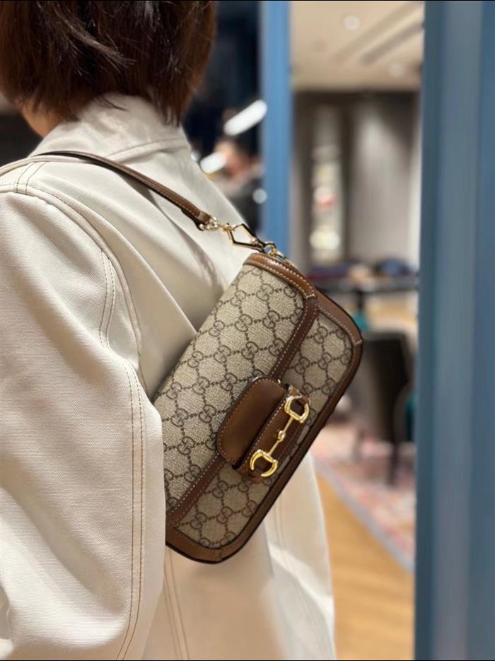 2025210C735178N201958524