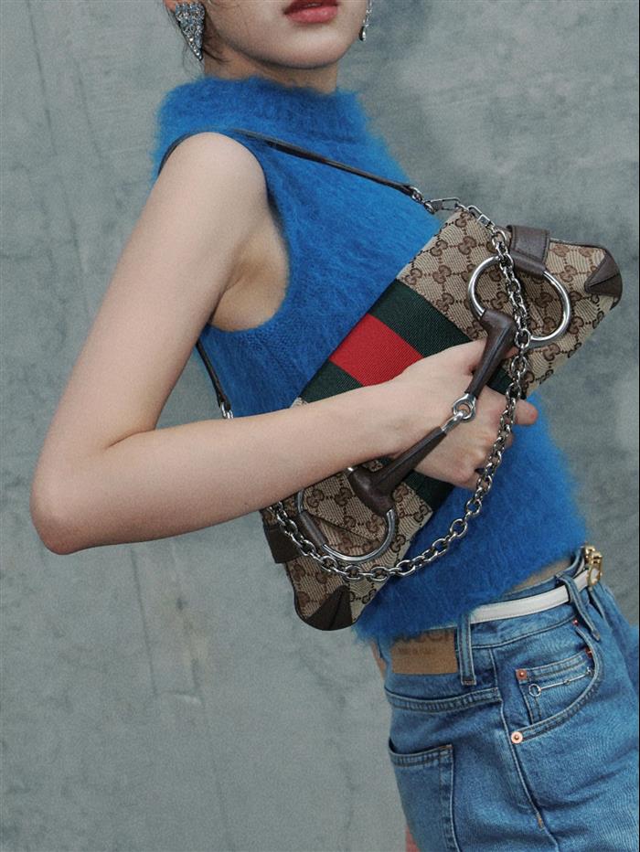 2025210C764255N20202811