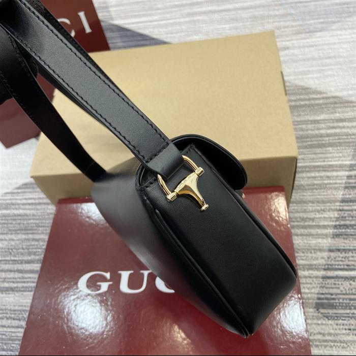 2025210C815205N2020710