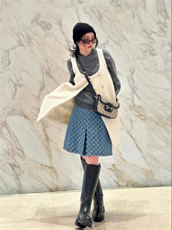 2025210C815205N20207433