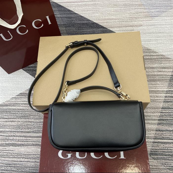 2025210C815206N20208218