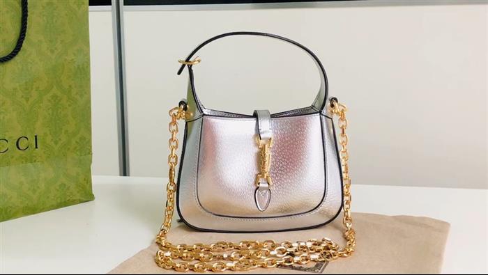 2025210C675799N202011802