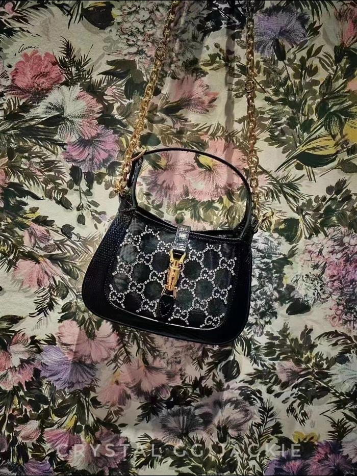 2025210C677027N202012178