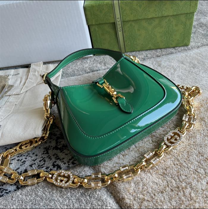 2025210C699651N202012715