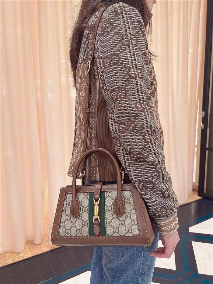 2025210C772126N202013724