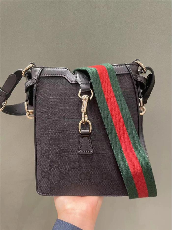 2025210C782919N202027923