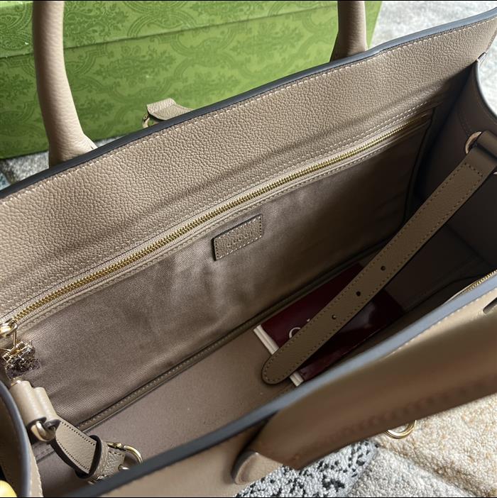 2025210C795282N202028488