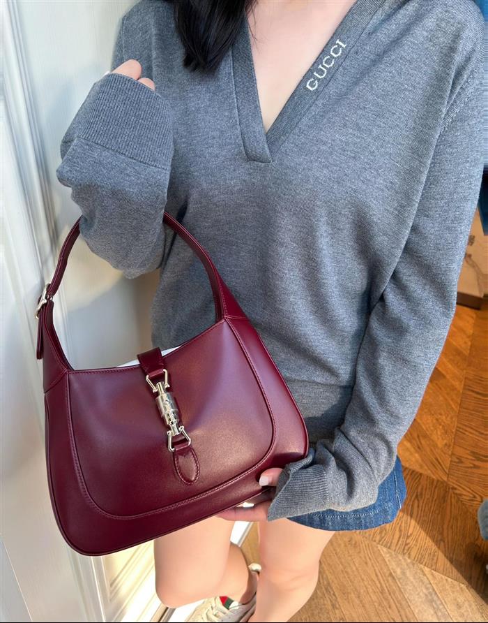 2025210C810232N202031112