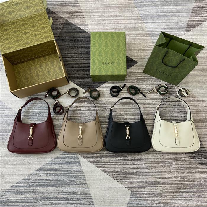 2025210C810232N202031206