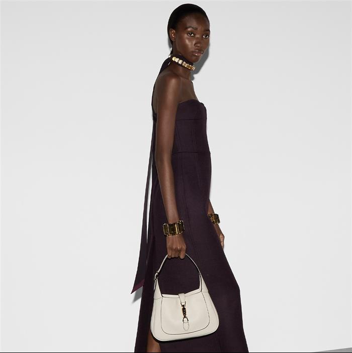 2025210C810232N202032230