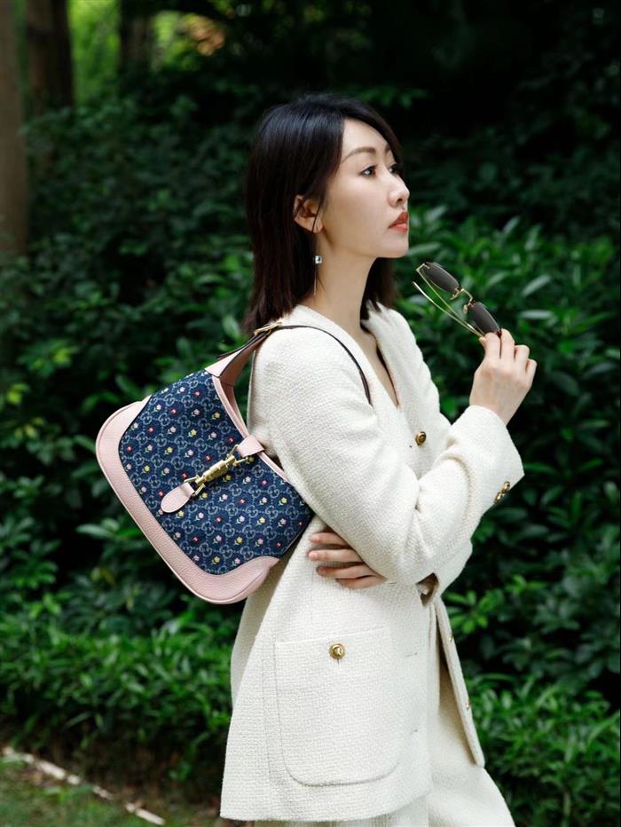 202529C636706N16417597