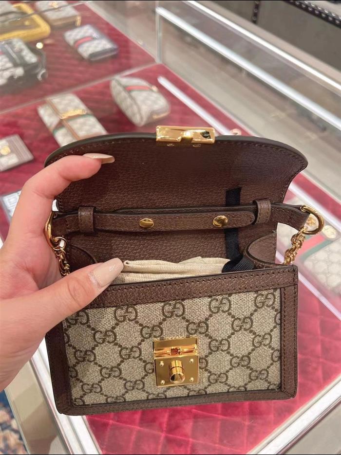 2025210C696180N201823901