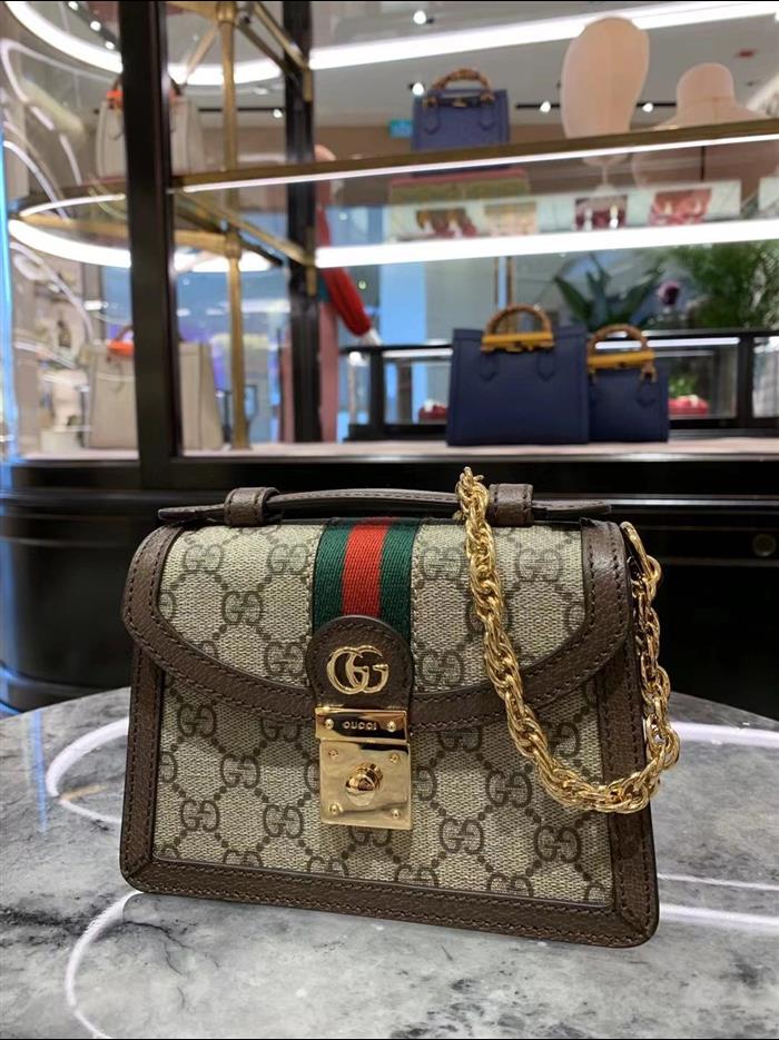 2025210C696180N201823947