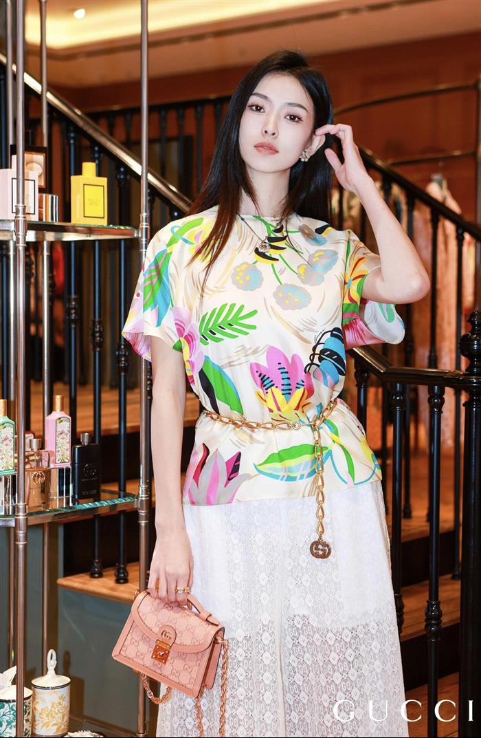 2025210C696180N201824764