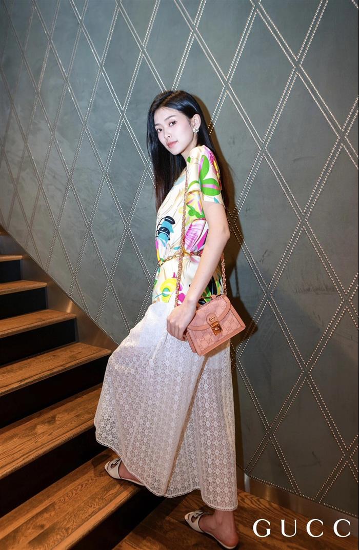 2025210C696180N201824780