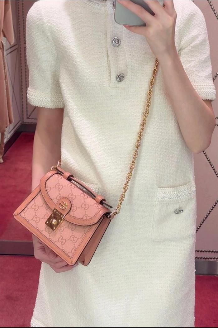 2025210C696180N201824828