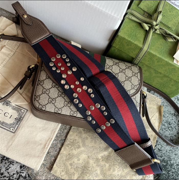 2025210C722117N201827741