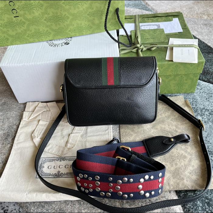 2025210C722117N201828289