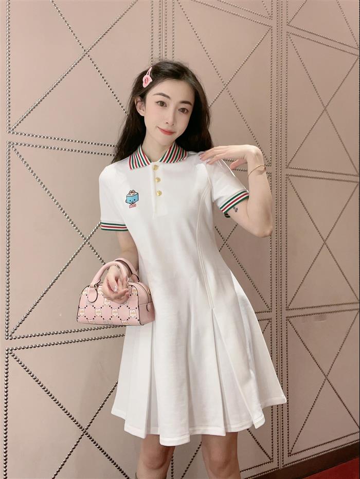 2025210C724606N201828588