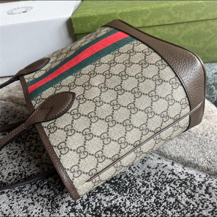 2025210C726762N201834177