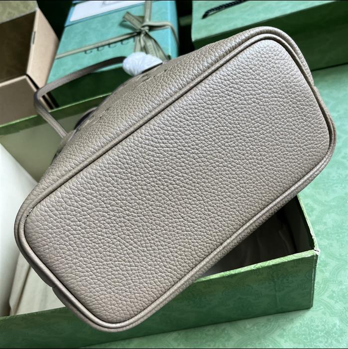 2025210C726762N201834582