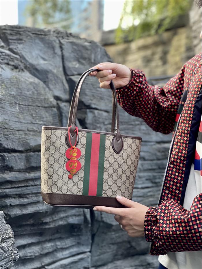 2025210C726762N201834831