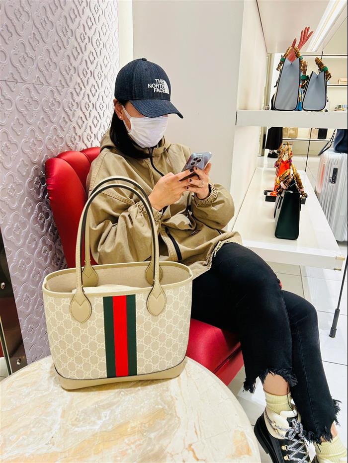 2025210C726762N201835237