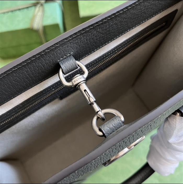 2025210C731793N201835952