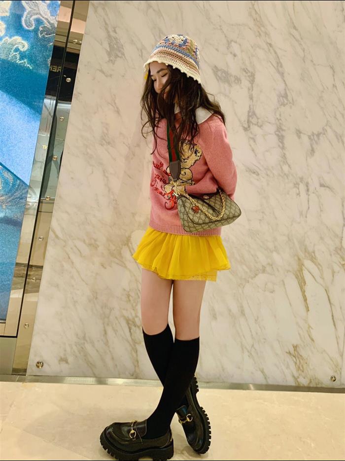 2025210C735132N201837327