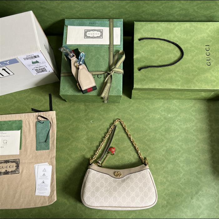 2025210C735132N201838389