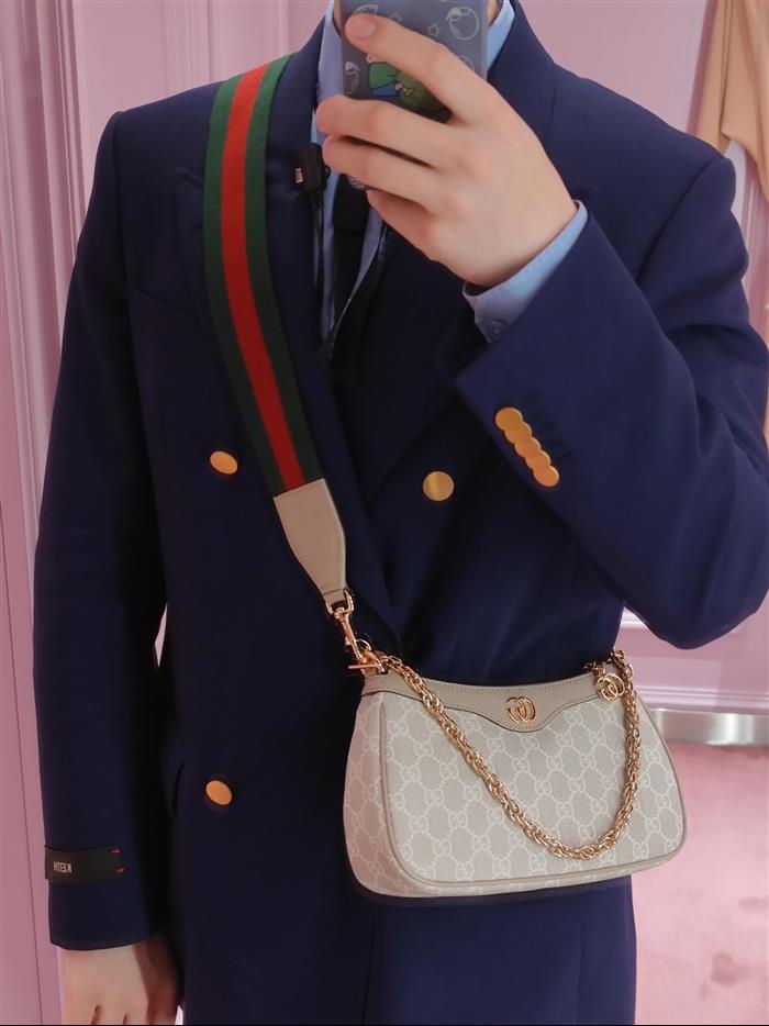 2025210C735132N201838451