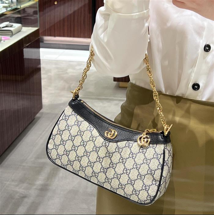 2025210C735132N201838467