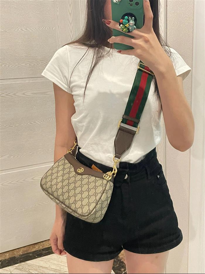 2025210C735132N201838514