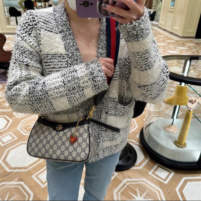 2025210C735132N201838686