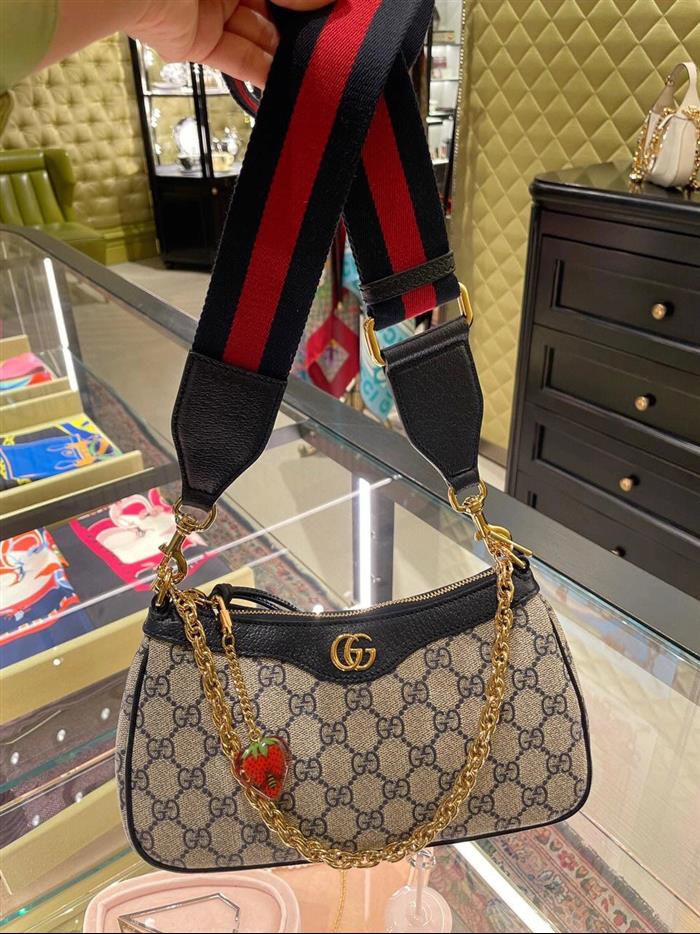 2025210C735132N201838715