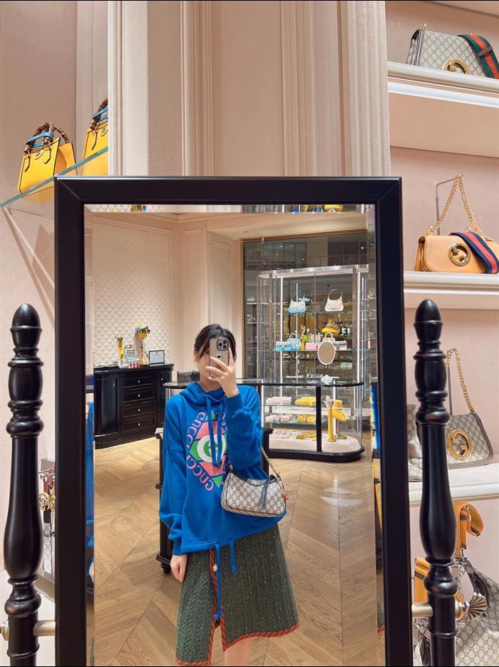 2025210C735132N201838762