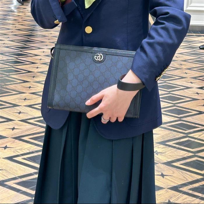 2025210C760243N201845427